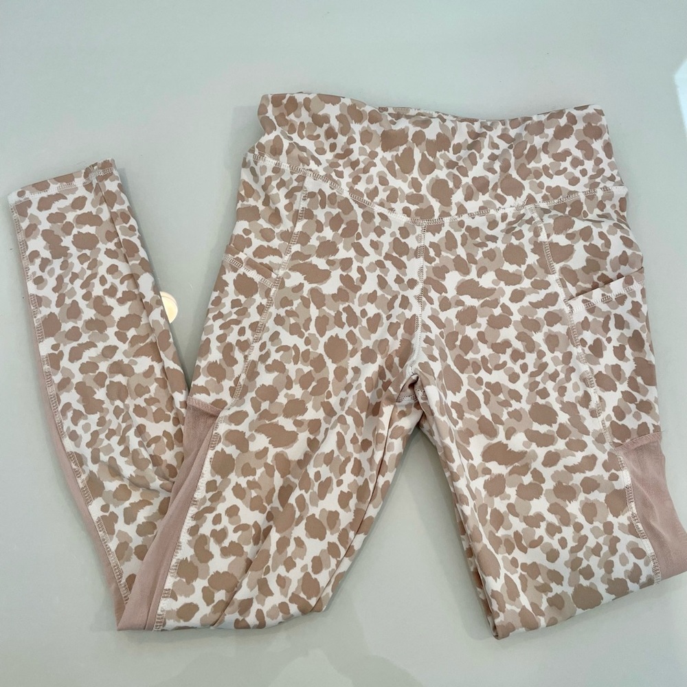 LA Image Animal Print Athletic Leggings Mesh Panels Size Medium With Pockets